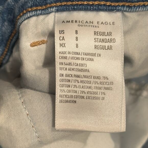 American Eagle Women's Patched Mom Straight Jean Medium Wash Size 8 - Picture 7 of 7